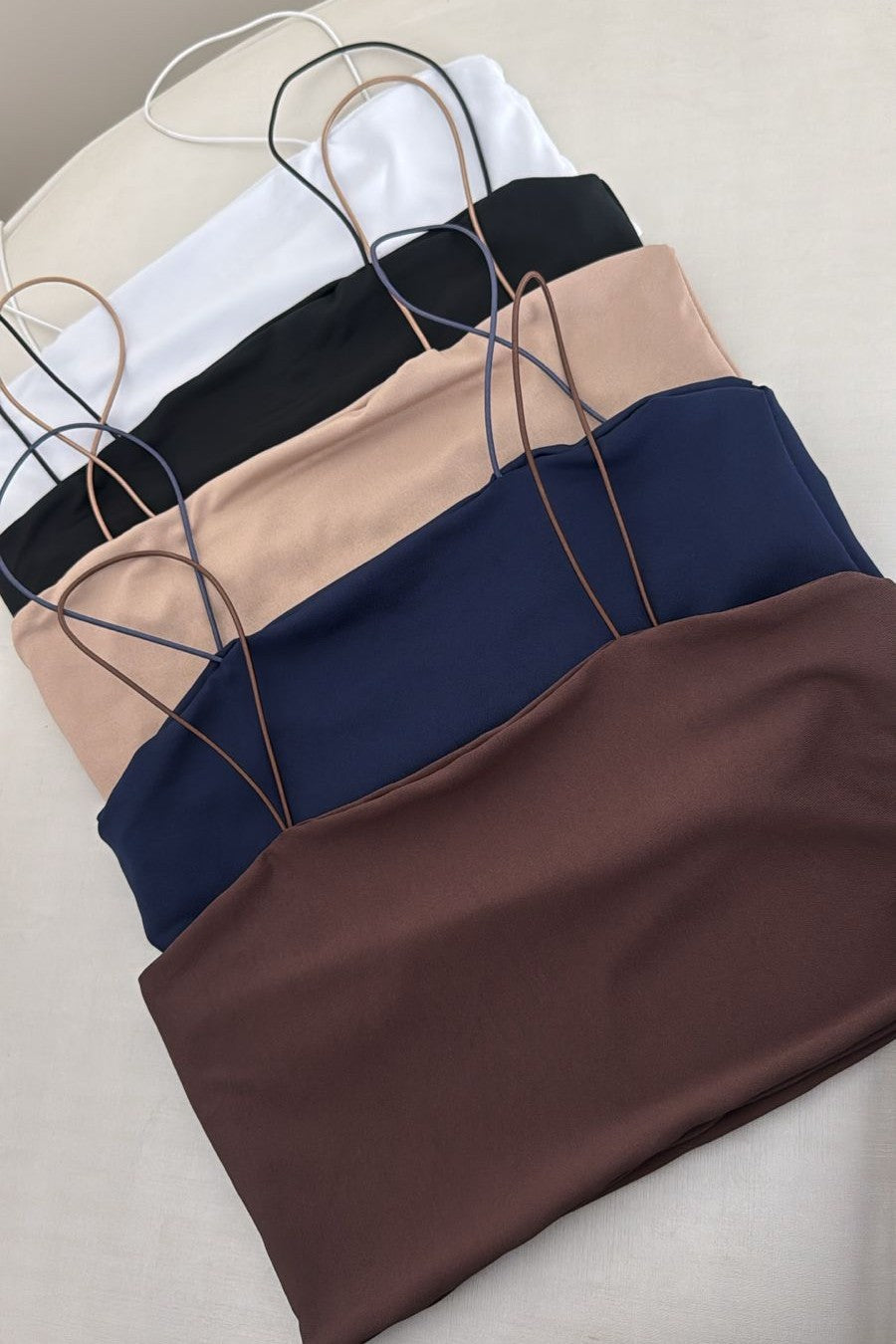 Cropped Helô